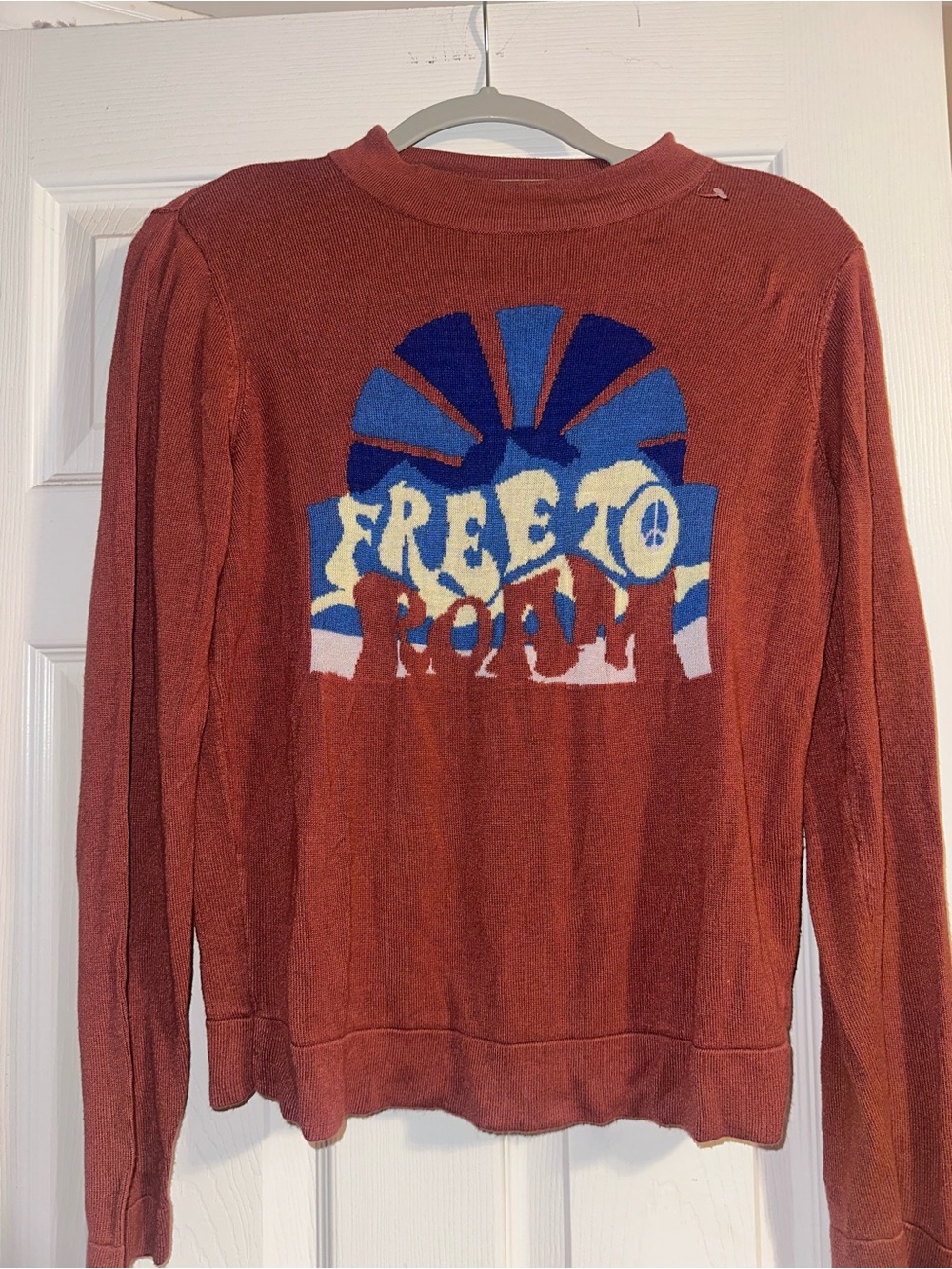 Free People Rust Crewneck with Retro 'Free to Roam' Graphic